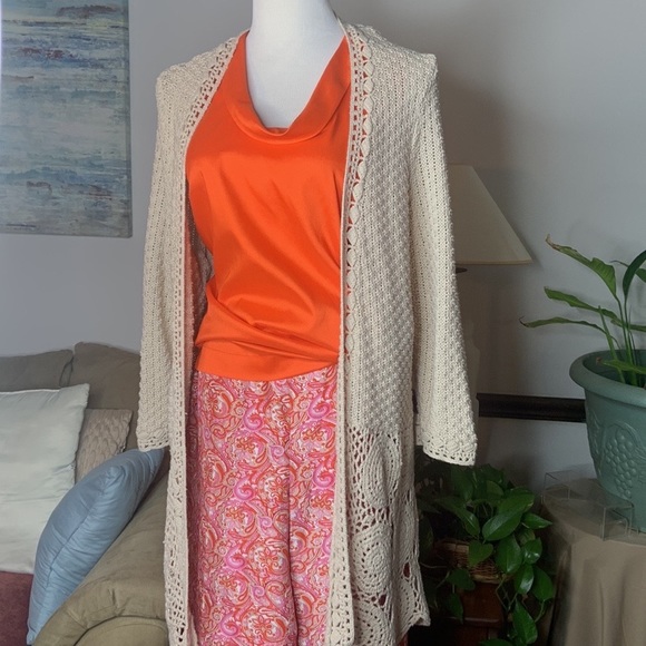 Ann Taylor 12 Silky feel orange sleeveless top - Picture 4 of 4